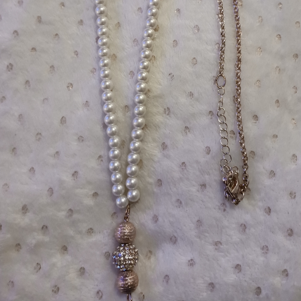 Decorated pearl necklace with crystal bling - Picture 5 of 11